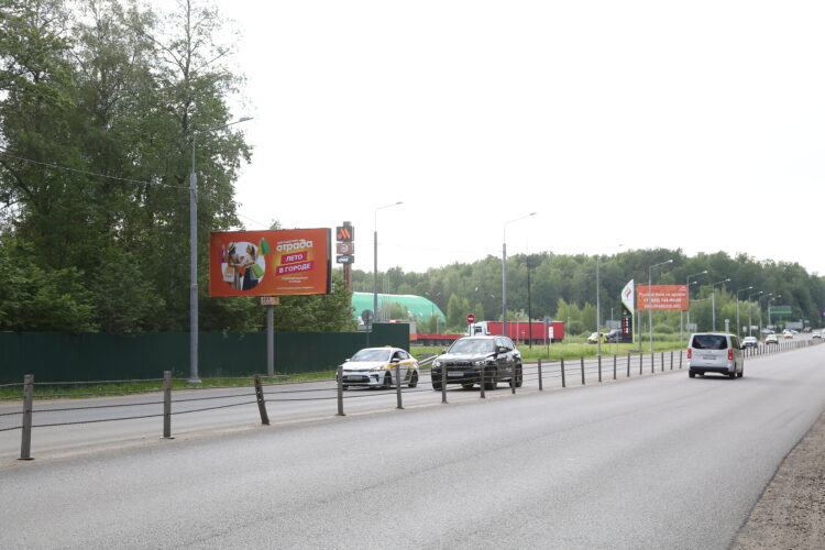 091_В_Пятницкое ш., 54,1 км, справа, (7 км от МКАД, слева), г.Красногорск