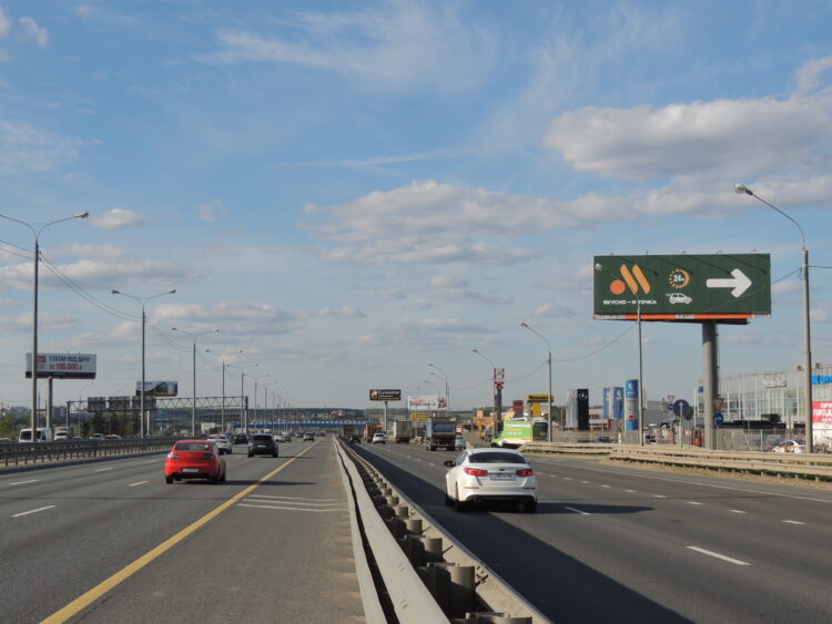 S08 М2 Крым (Симферопольское шоссе), км 35+630 лево (км 14+730 от МКАД), в Москву,А